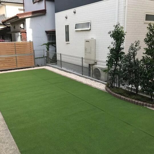 画像1650：お庭の雑草対策に人工芝！